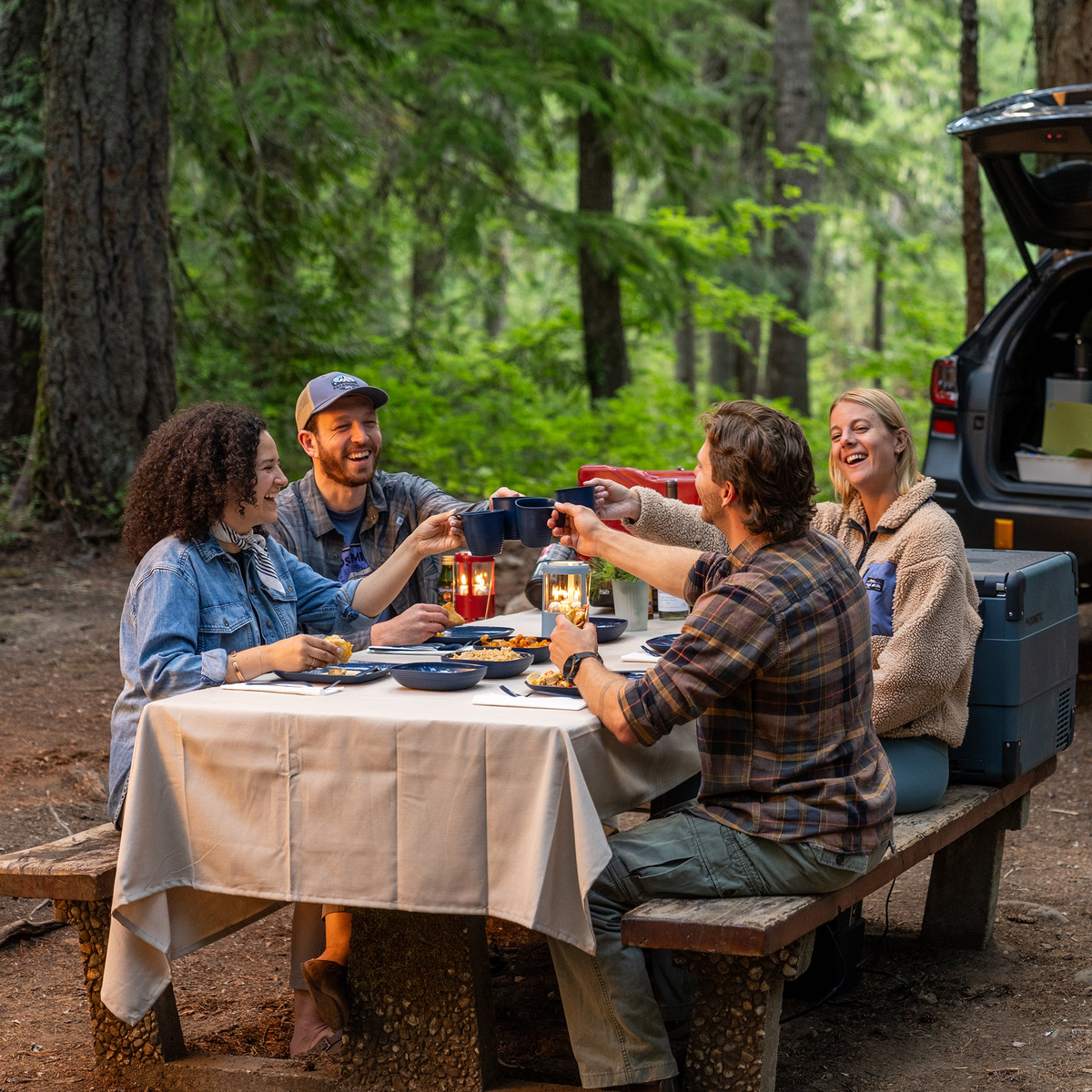 Camp Kitchen & Outdoor Eating